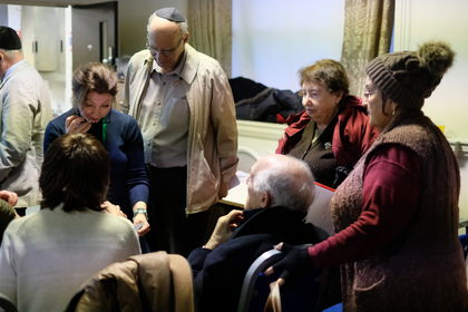 Roadshow 11/12/2016. Launderdale Road Synagogue. W9.