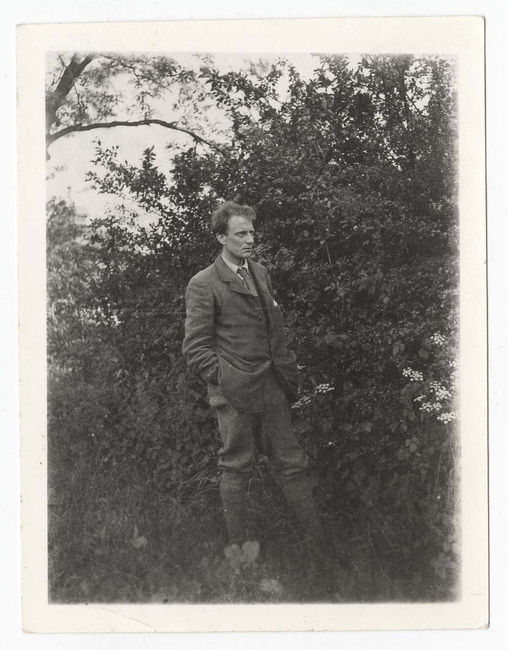 Photograph of Edward Thomas. Steep, England. 1914. by Williams, T. C. 'Duncan. ©Cardiff University Library Archive 