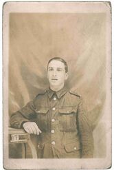 Saul in uniform