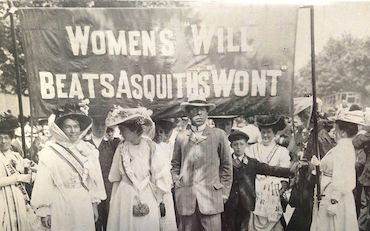 Israel along with wife Edith at a rally for women's suffrage
