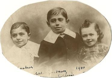 Louis with brothers Abe and Jack, 1900