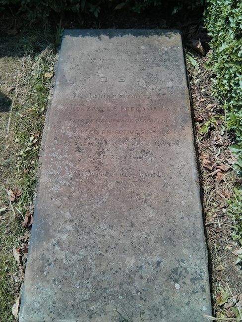Gravestone 