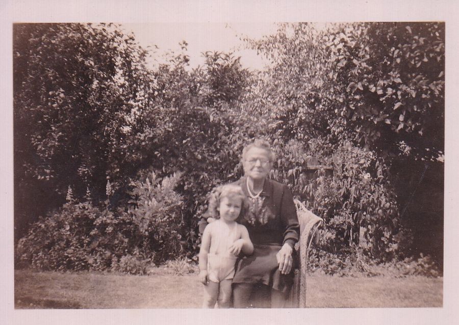 Rachel and her great-granddaughter Christina