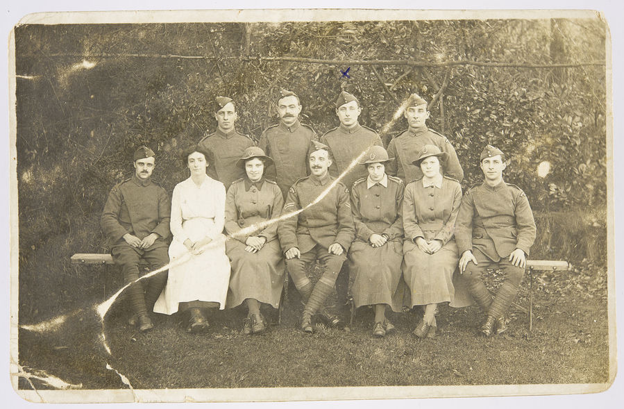 Group photograph including Moses Perez, Royal Flying Corps back row, 2nd from right. ©Jewish Museum London/Jewish Military Museum