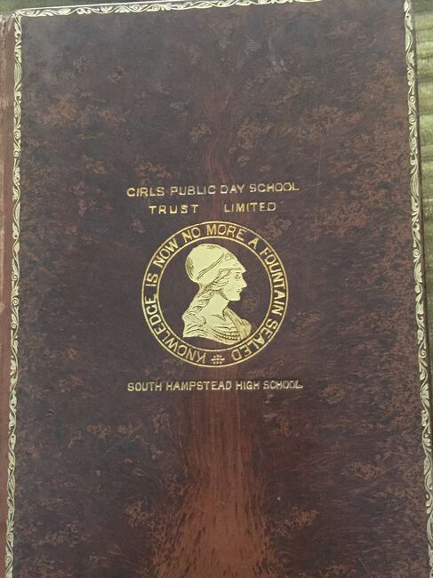 Dorothea's 2nd Form Prize 1909