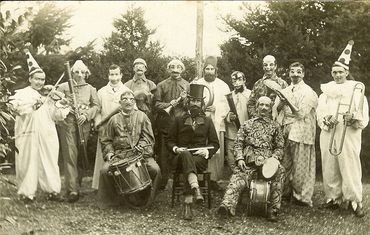 Patients from the VAD hospital in Balcombe at the concert held by Mrs Messel