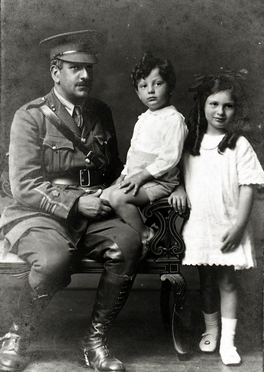 Edward Henriques with his children during the FWW - the Henriques family have been in the UK since the 17th Century