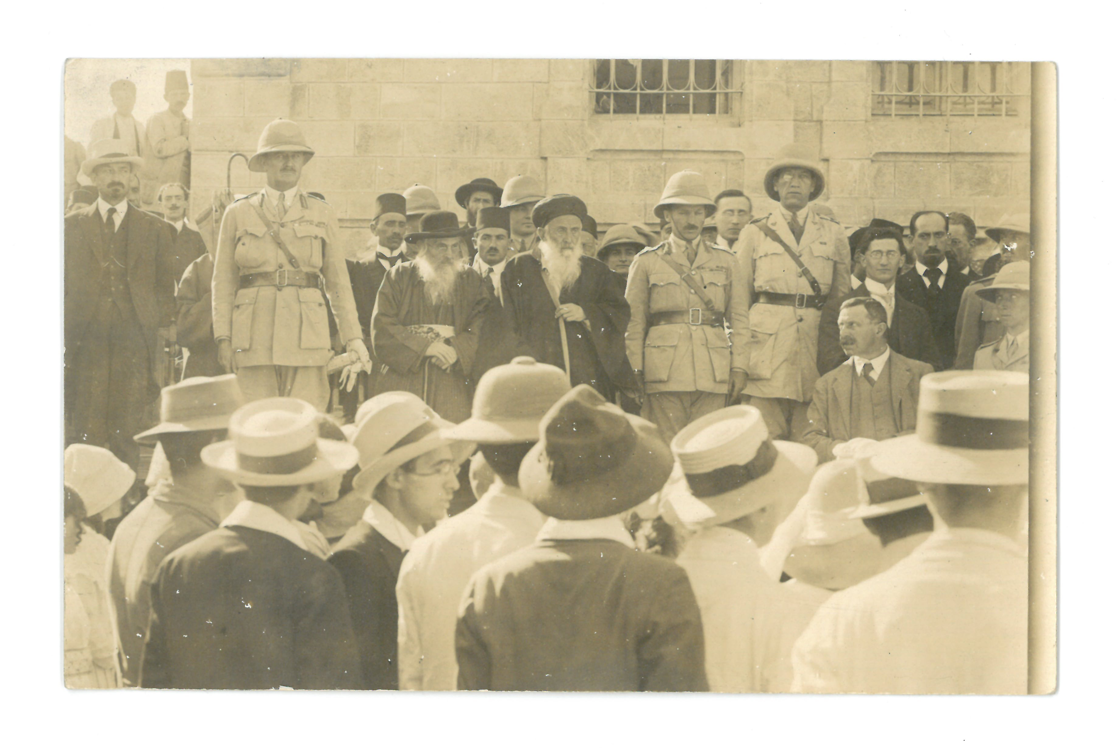 General Allenby addressing the crowd in Jerusalem, Weizman on his right, Rothschild on his left. Adrian Andrusier Collection.