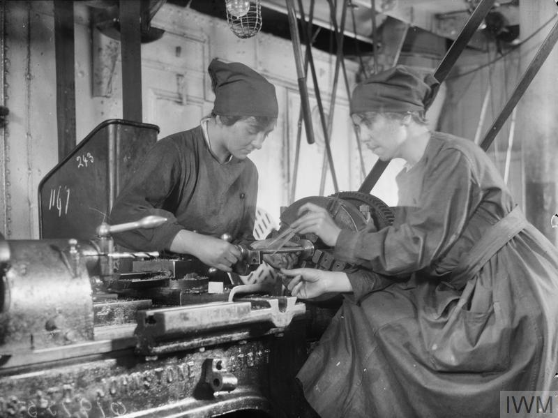 Turners and fitters of the WRNS on board HMS APOLLO, Devonport. © IWM (Q 19755)