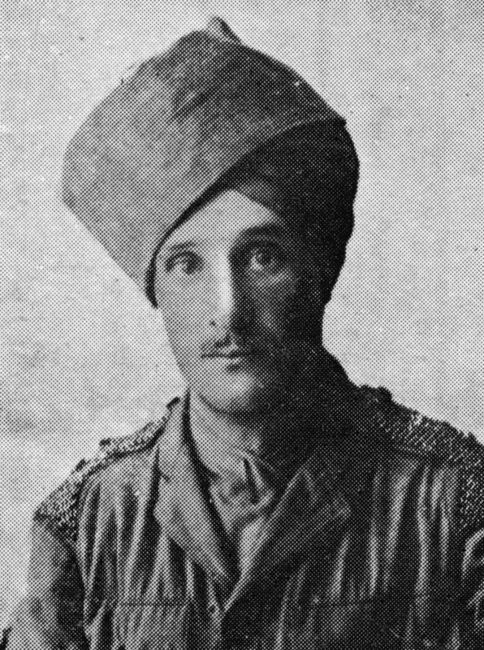 Lieutenant Frank Alexander De Pass VC MID. © IWM (HU 121582)