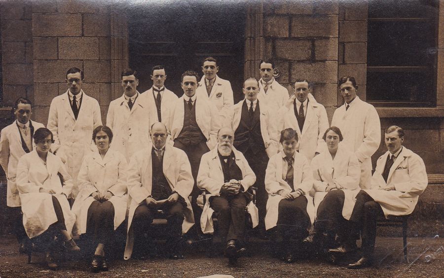 Jack qualifying in Medicine at Dublin (Middle back, tall)