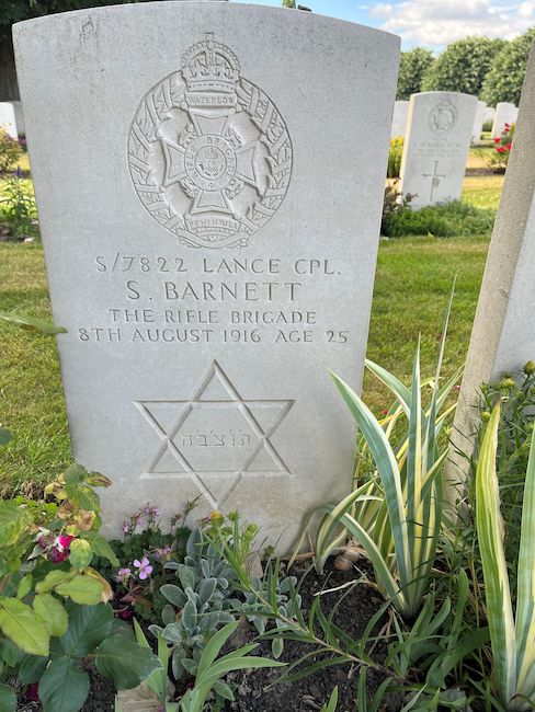 CWGC headstone, photo by Jim Smith