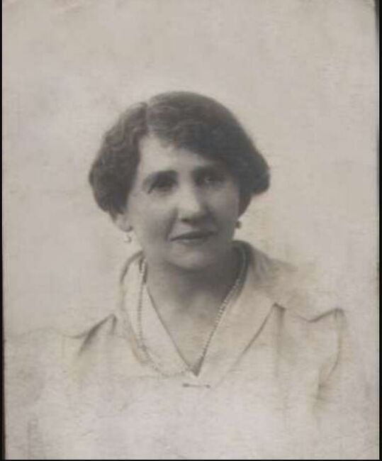 Annie Bright 
