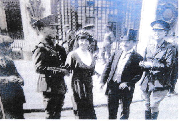 Cecil, mother, father and Geoffrey at Buckingham Palace 1920 (Geoffrey is right)